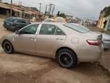 A picture of TOYOTA CAMRY