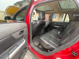 A picture of 2012 Ford Edge.