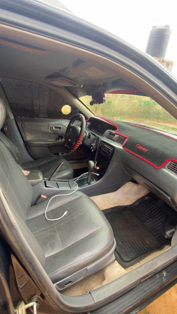 A picture of Droplight Camry extra clean.