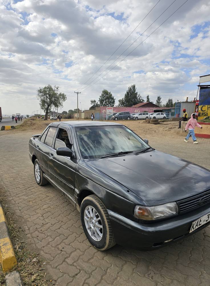 nissan b13