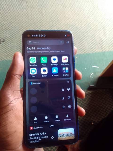 A picture of spark 5 32gb 2gbram