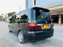 A picture of ALPHARD mwaka wan juu