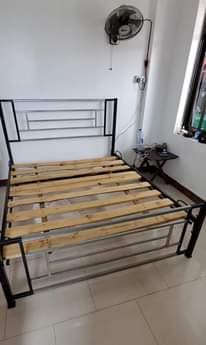 A picture of Nauza kitanda cha chuma 5 6 bei 170 000 tuu