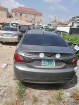 A picture of Hyundai Sonata 2012