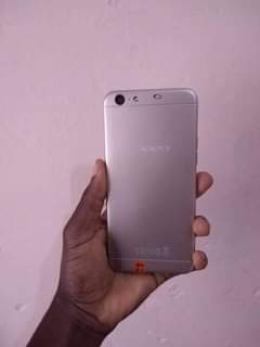 A picture of OPPO A57