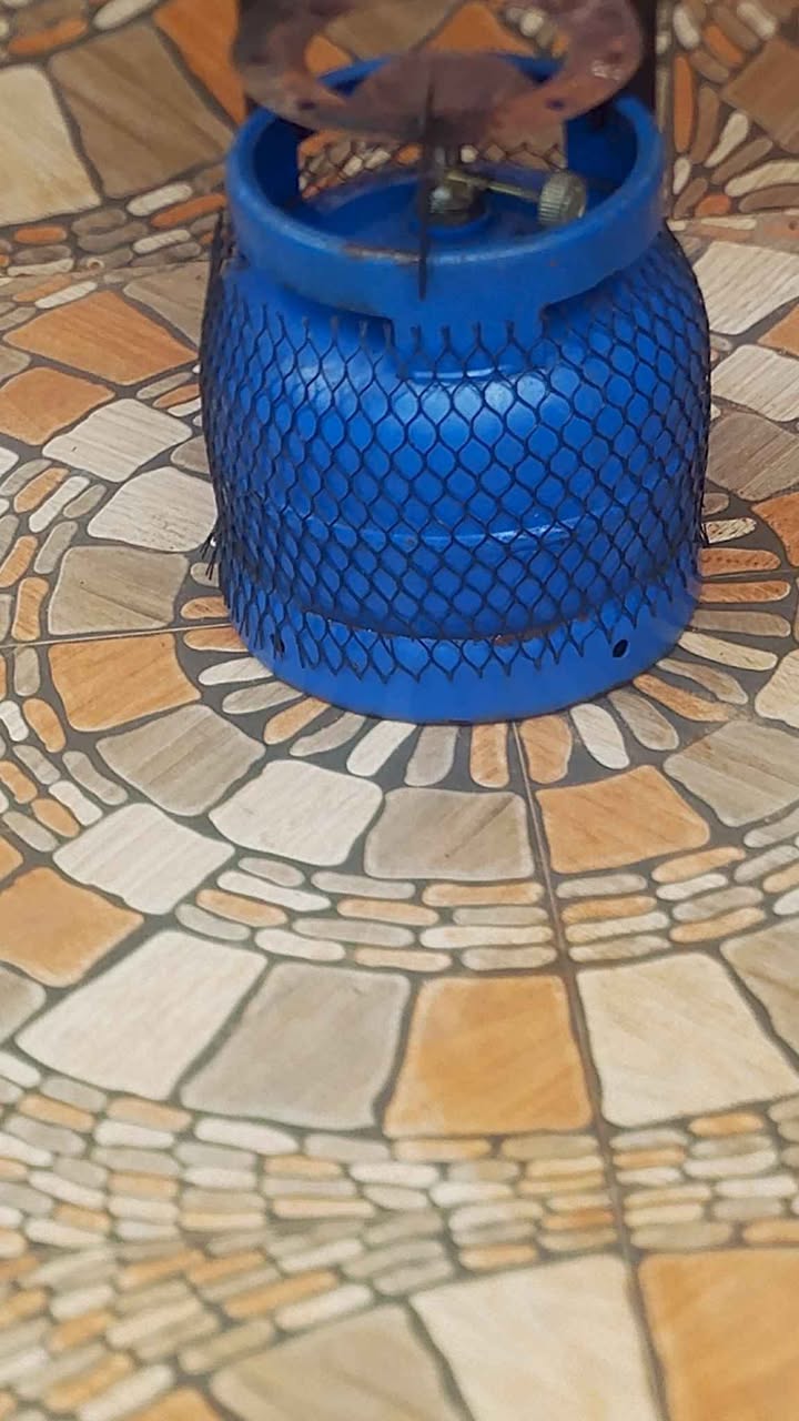 A picture of 3kg gas cylinder
