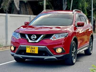 A picture of NISSAN XTRAIL 2015