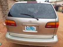 A picture of Toyota sienna