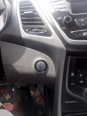 A picture of Hyundai Elantra keyless 2013MODEL Engine very silent Gear super sharp