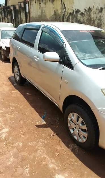 A picture of Toyota wish