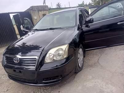 A picture of Toyota avensis buy and drive nothing to fix engine gear