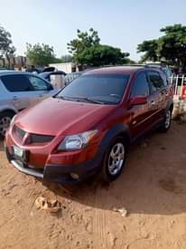 A picture of Pontiac Vibe 2004