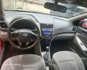 A picture of SUPER SHARP AND FAULTLESS 2013 HYUNDAI ACCENT EVERYTHING IS INTACT