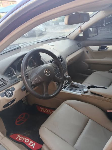 A picture of Mercedes Benz c300
