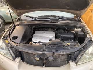 A picture of LEXUS RX330 YEAR 2005