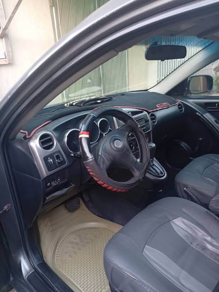 A picture of Toyota Matrix 2006