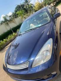 A picture of Lexus Es300
