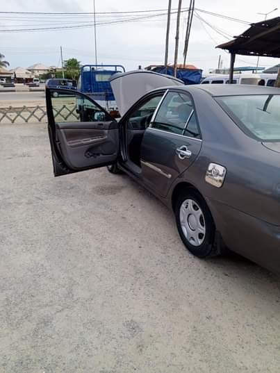 A picture of Toyota Camry 2004