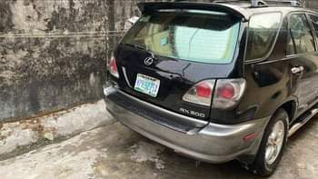 A picture of Lexus RX300 PARTLY FIRST BODY ENGINE AND GEAR PERFECT AC