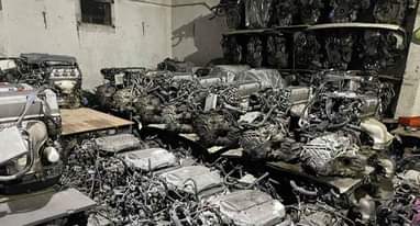 A picture of Car spare parts good condition engine gearbox axel with reasonable