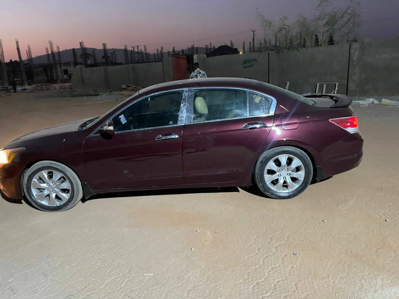 A picture of Belgium state.. 2011 Honda accord first body . Untampered engine
