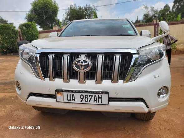 A picture of Land cruiser Prado Tx diesel model 2016