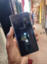 A picture of Samsung galaxy s10 clean