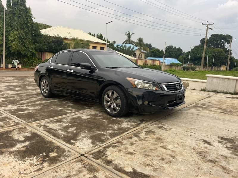 A picture of BELGIUM STANDARD HONDA ACCORD V6 2009 WITH ORIGINAL DUTY AT