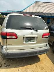 A picture of 202 Toyota sienna 1st body with sound engine gear break