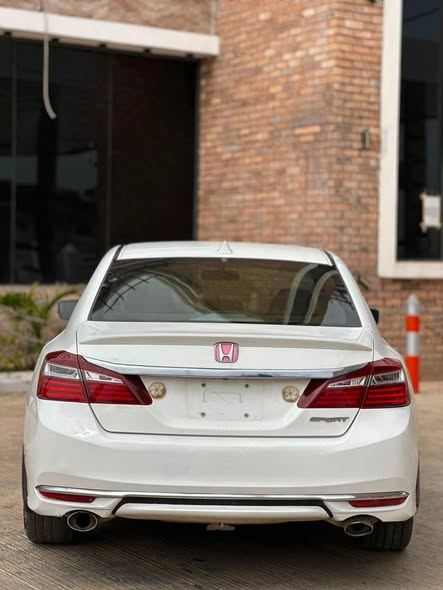 A picture of Honda Accord 2014 Upgrades 2017