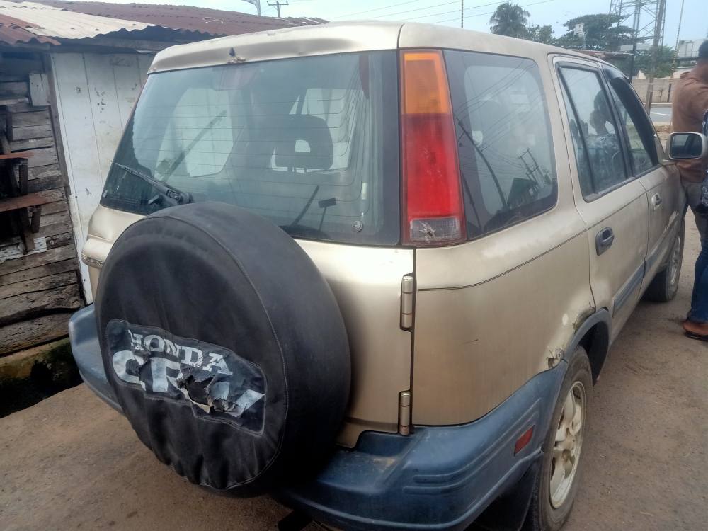 A picture of Honda CR V 2003 Model Engine is good Gear is