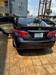 A picture of Highest grade Lexus ES 350 With double pano roof Fullest