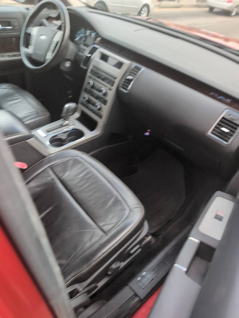 A picture of FORD Flex 2010 foreign used
