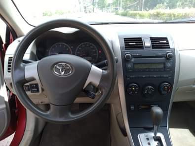 A picture of SEE AND TRANSFER TOKUNBO 2010 COROLLA accident free PRICE 8