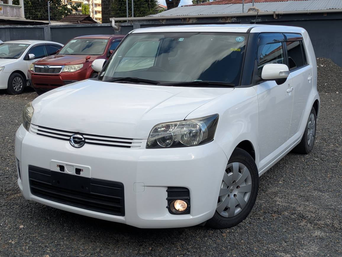 A picture of COROLLA RUMION