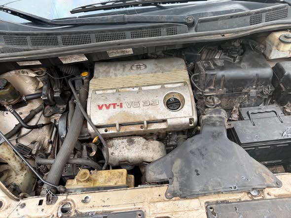 A picture of 06 Toyota Sienna