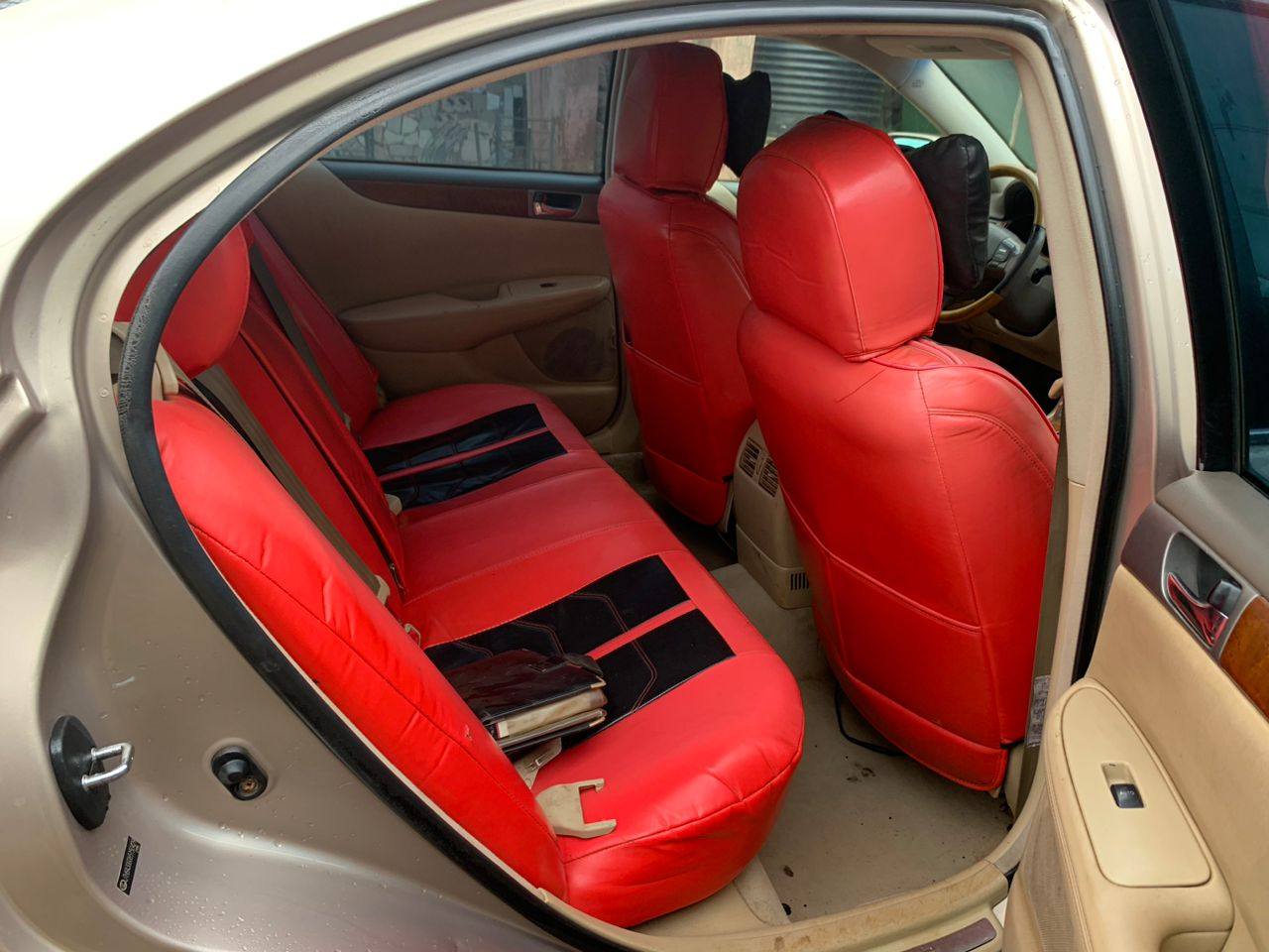 A picture of COMPLETE FIRSTBODY REGISTERED LEXUS ES330 2006