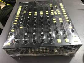 A picture of Rane sixty eight en sixty one