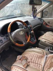 A picture of Lexus RX300