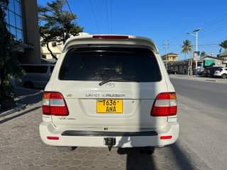 A picture of TOYOTA LANDCRUISER VX