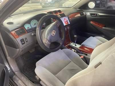 A picture of Toyota solara 2007