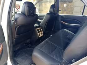 A picture of SUPER CLEAN AKURA MDX Perfect engine Perfect gear selection AC