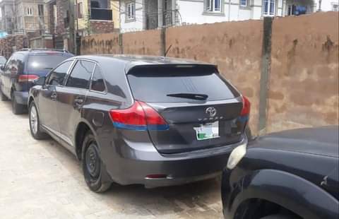 A picture of 2013 Toyota venza v4 registered
