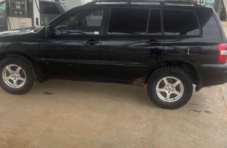 A picture of Register Toyota Highlander 06 4 plug 2022 entry registered 2023