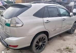 A picture of Dealer s Deal 2004 Lexus Rx330 available with gear issues