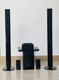 A picture of Sony home theater Watt 1000 Clean sana Bluetooth Optical cable