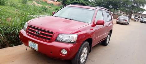 A picture of Dealers Food Belgium standard Toyota Highlander going for 3 3m