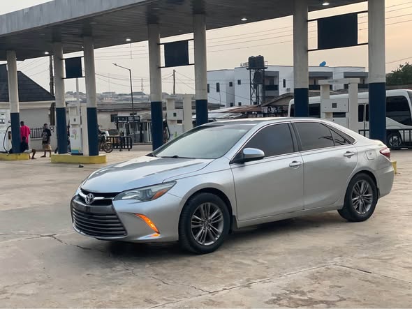 A picture of Neatly Used Toyota Camry Le 2016 Duty 2021 Engine Gear