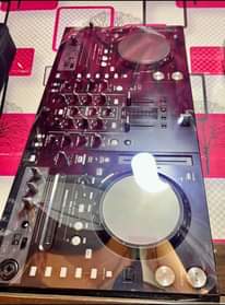 A picture of Dj equipment