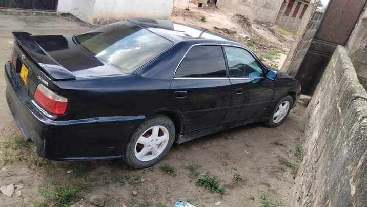 A picture of Toyota cheser Ml 2 8 Full a c Gali imekaza